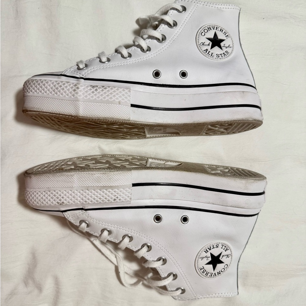 Converse Chuck Taylor all star leather white platforms size 7